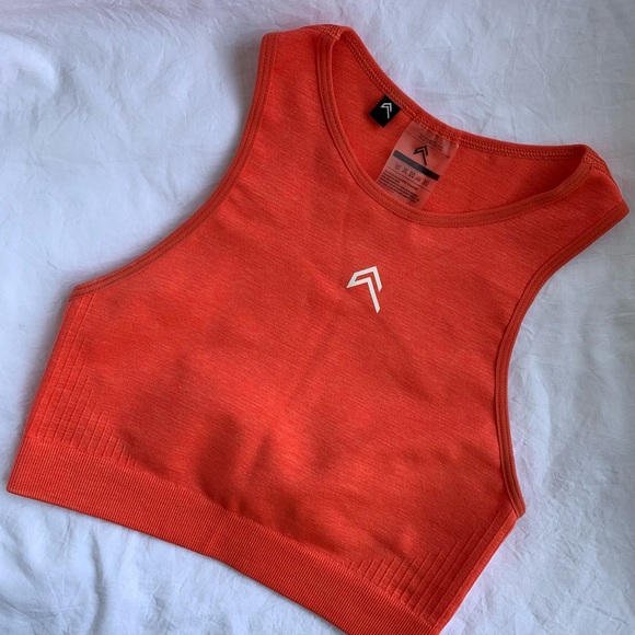 ONER ACTIVE | Classic Seamless Crop Top - Picture 1 of 2